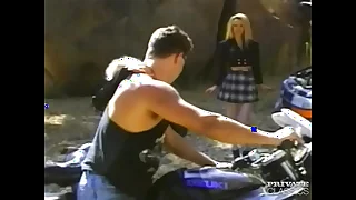 Davia Linn & Sid Deuce&comma; Assfucked by the Mechanic